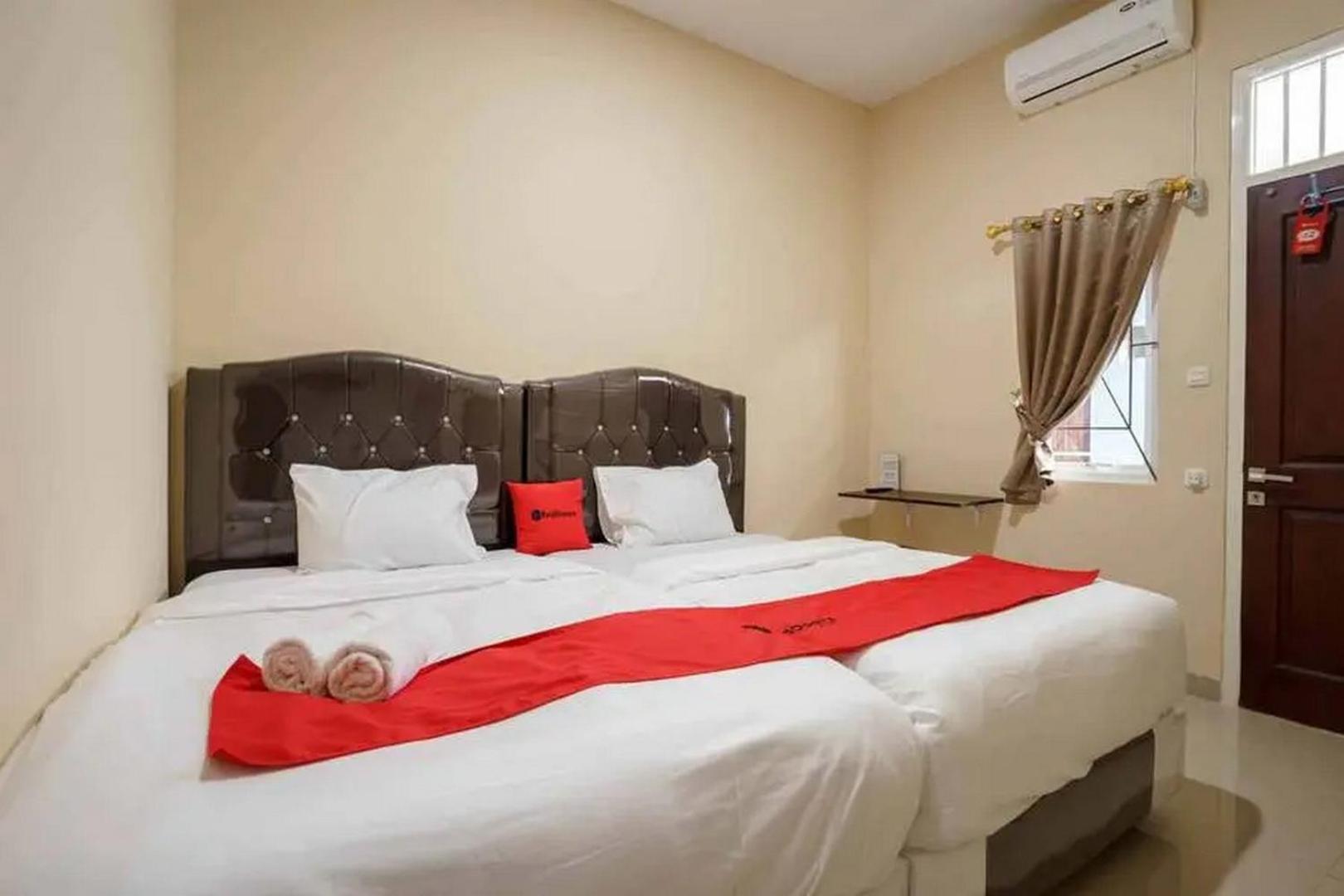 Hotel Reddoorz Ubl Lampung 2 2*